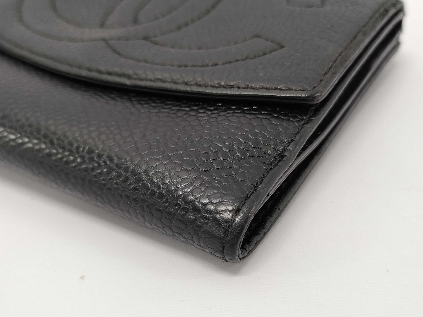 CHANEL Caviar Skin Wallet