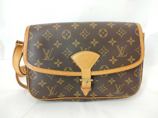 LOUIS VUITTON Monogram Louis Vuitton Solonne Shoulder Bag