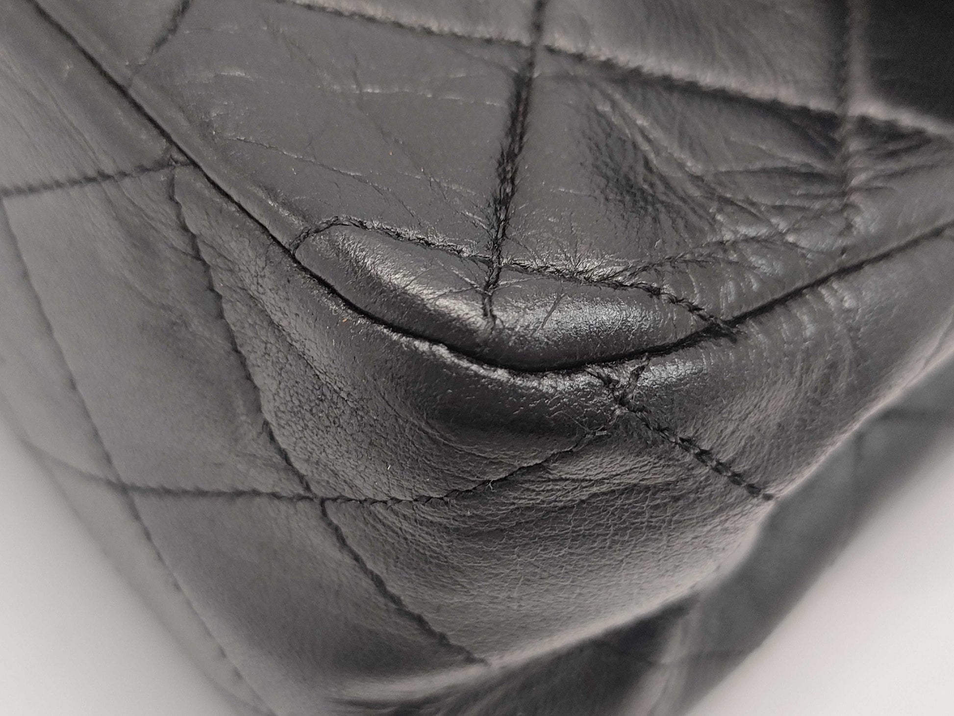 CHANEL Matelasse Chain Shoulder Bag