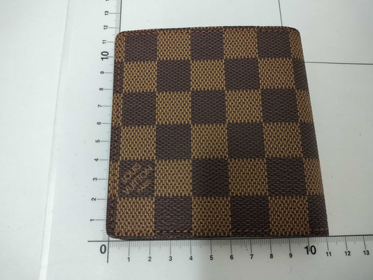 LOUIS VUITTON Damier LV Wallet Billfold