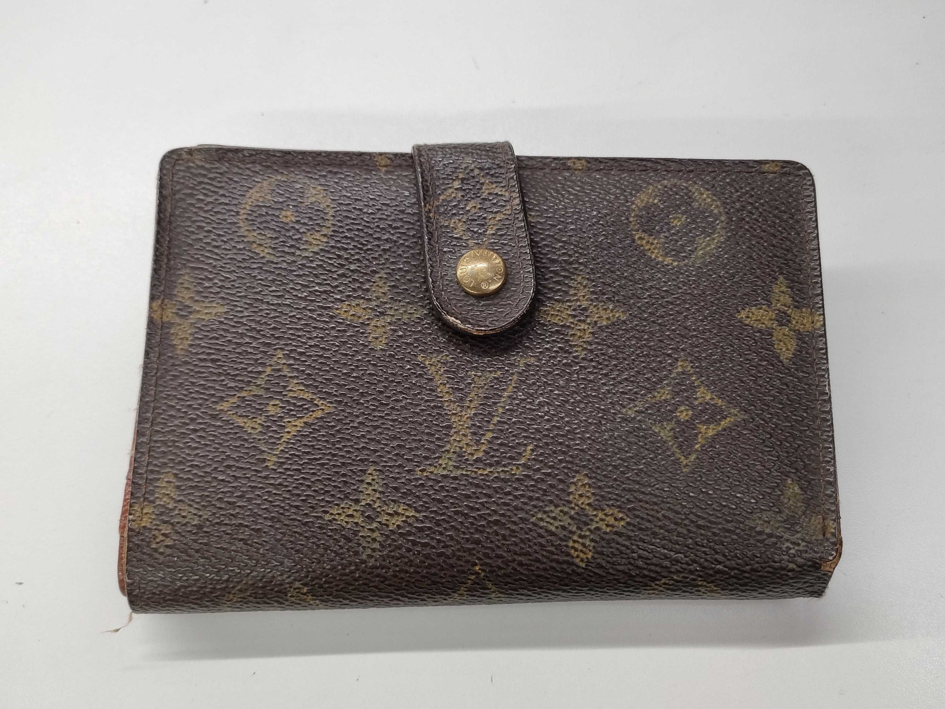LOUIS VUITTON Monogram Louis Vuitton Wallet
