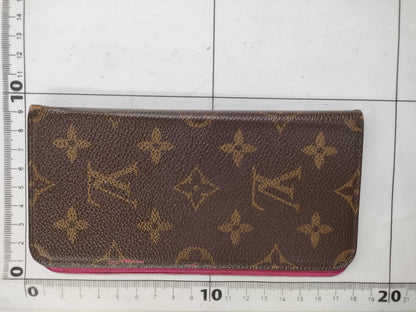 LOUIS VUITTON Monogram Smartphone Case and Other Accessories