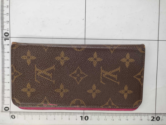 LOUIS VUITTON Monogram Smartphone Case and Other Accessories