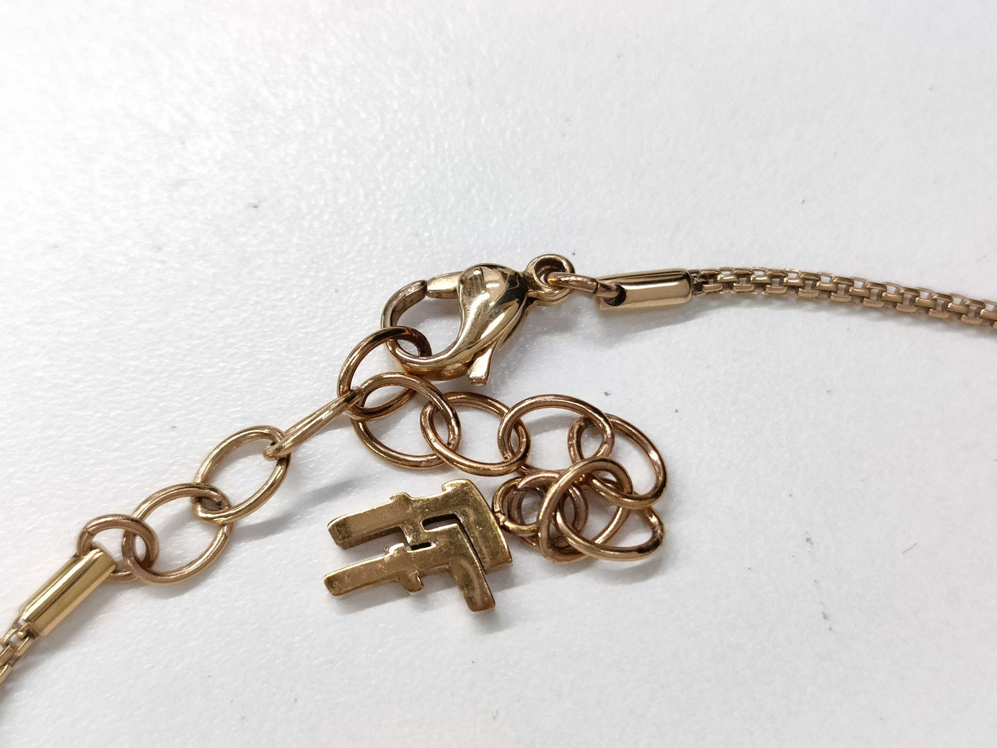 Folli Follie gold necklace