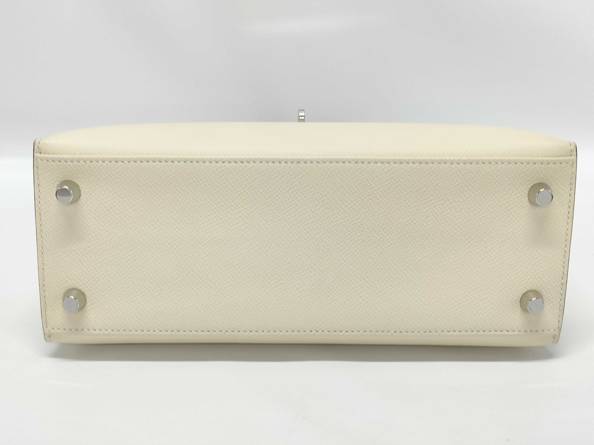 HERMES Kelly 25 Epsom Nata Silver Hardware Z Stamp Handbag