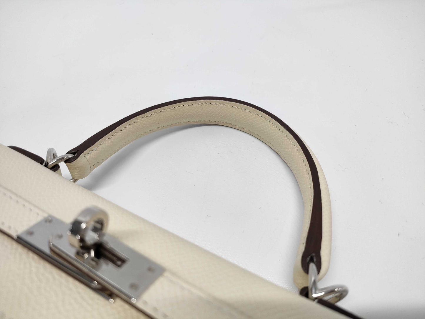 HERMES Kelly 25 Epsom Nata Silver Hardware Z Stamp Handbag
