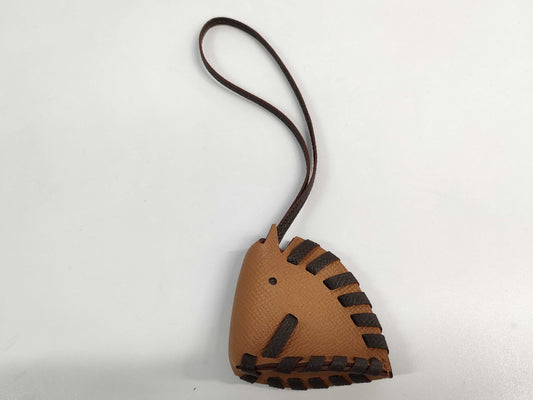 HERMES Cheval Tresse Charm, Gold/Chocolate, K Stamp, Other Accessories