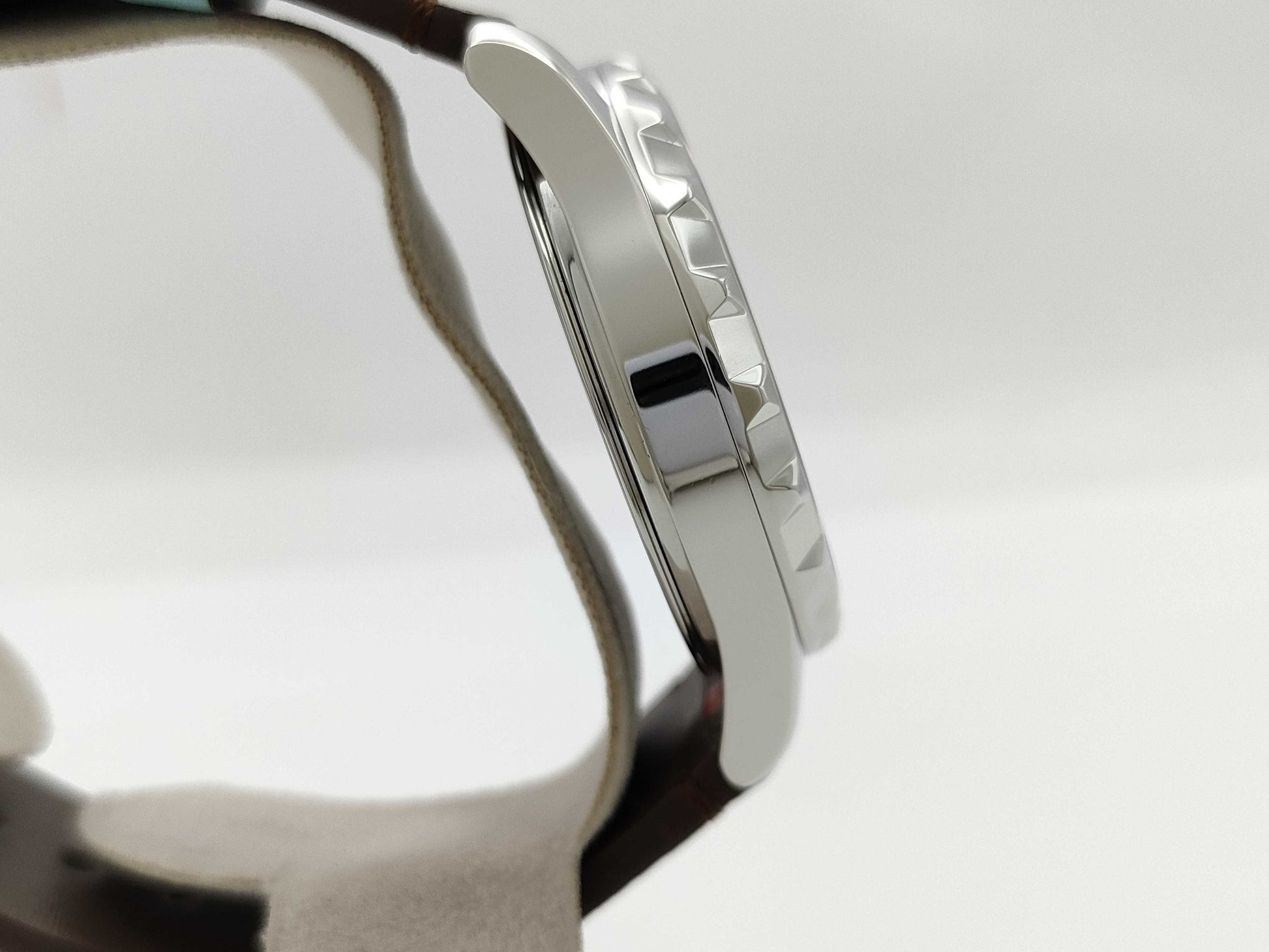 GUCCI Tiger GG 126.4 18527724 Quartz Men's Watch