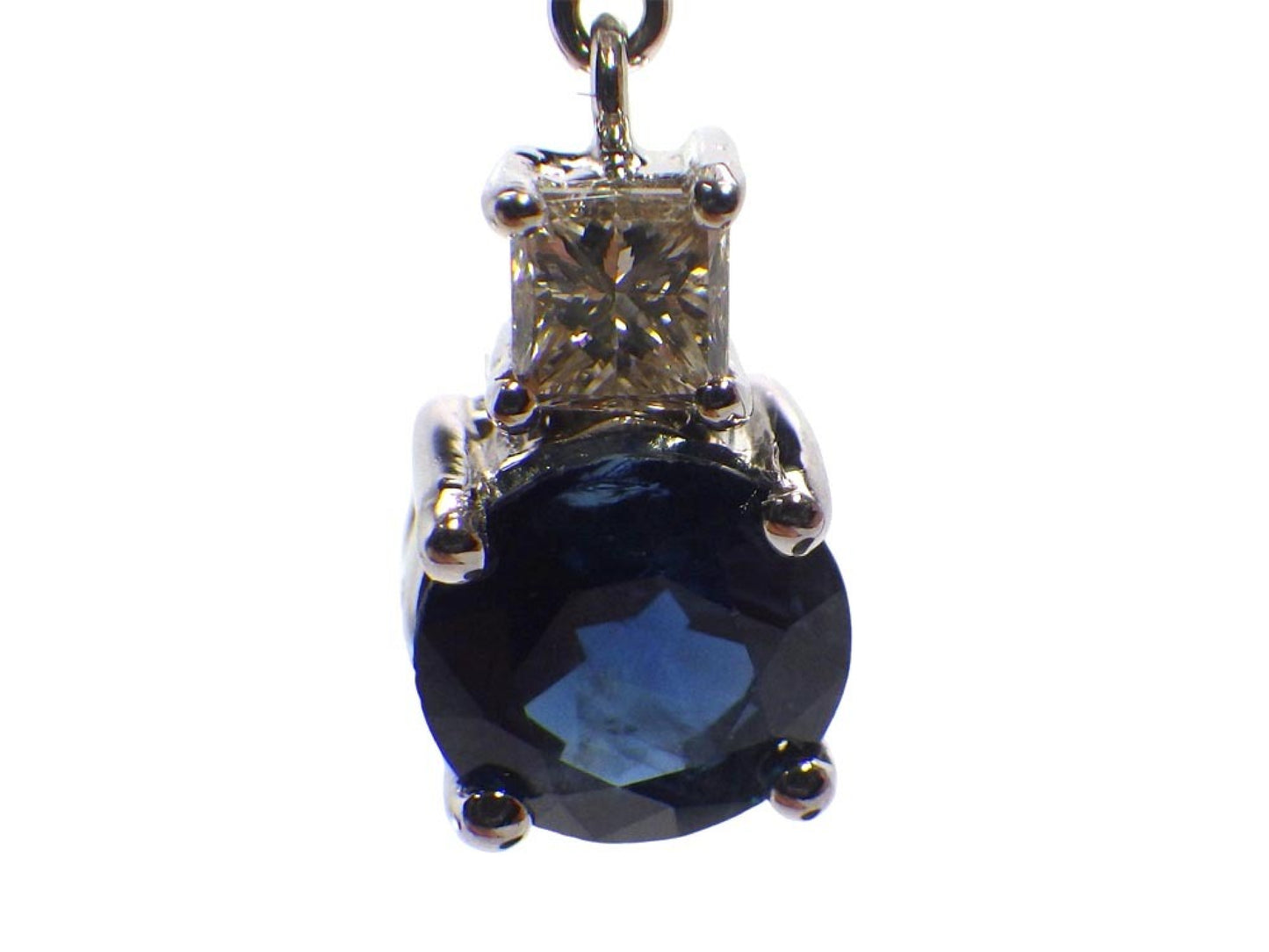 S0.99ct D0.53ct / S1.16ct D0.53ct K18WG 2.9g Earrings 