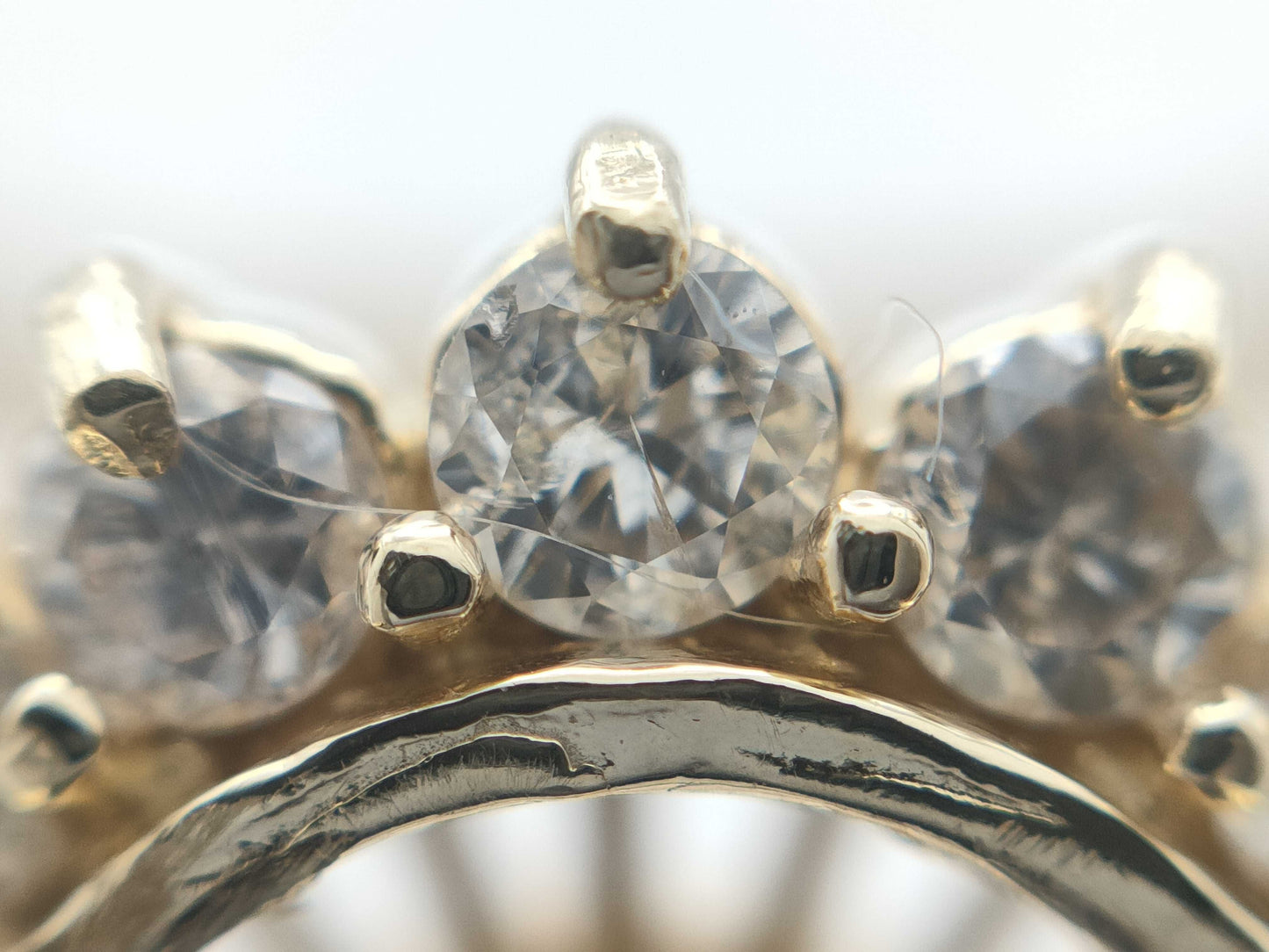 Empty Diamond 14K Gold Ring 