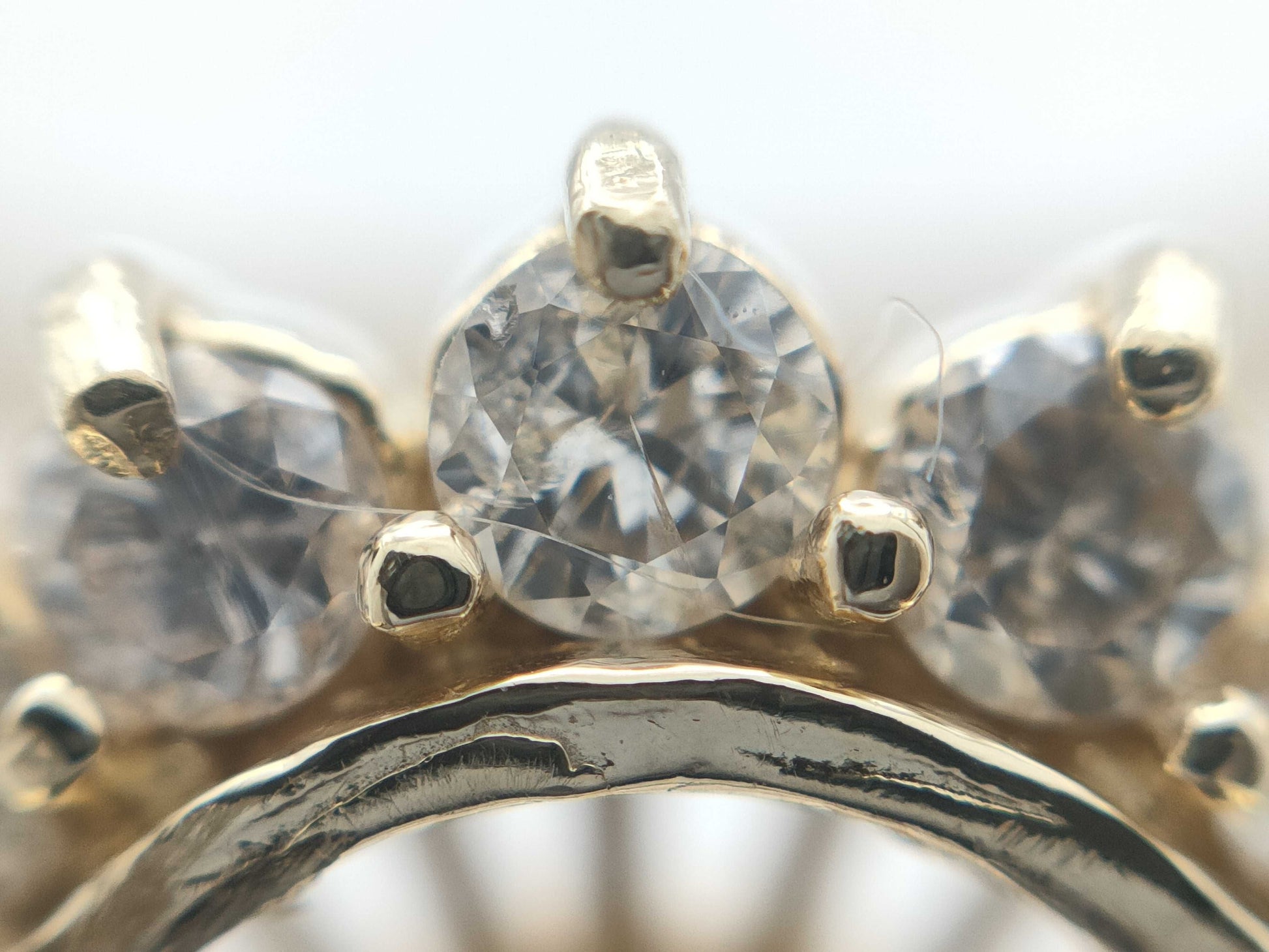 Empty Diamond 14K Gold Ring 