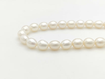 Semi-round pearl, diameter approximately 7.0-7.4mm, 18K white gold, 33.3g, necklace 
