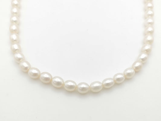 Semi-round pearl, diameter approximately 7.0-7.4mm, 18K white gold, 33.3g, necklace 