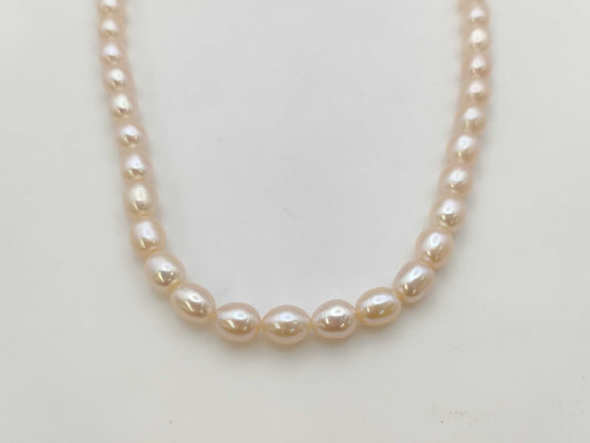 Semi-round pearl, diameter approximately 6.9-7.4mm, 18K white gold, 32.7g, necklace 