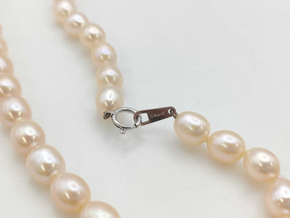 Semi-round pearl, diameter approximately 6.9-7.4mm, 18K white gold, 32.7g, necklace 