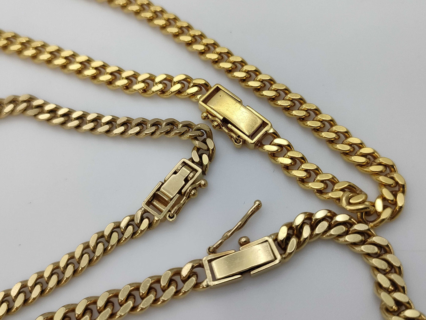 Set of 2 Curb Chain Necklaces, Double-Sided, 18K Gold, 89.0g / 18K Gold, 27.9g 