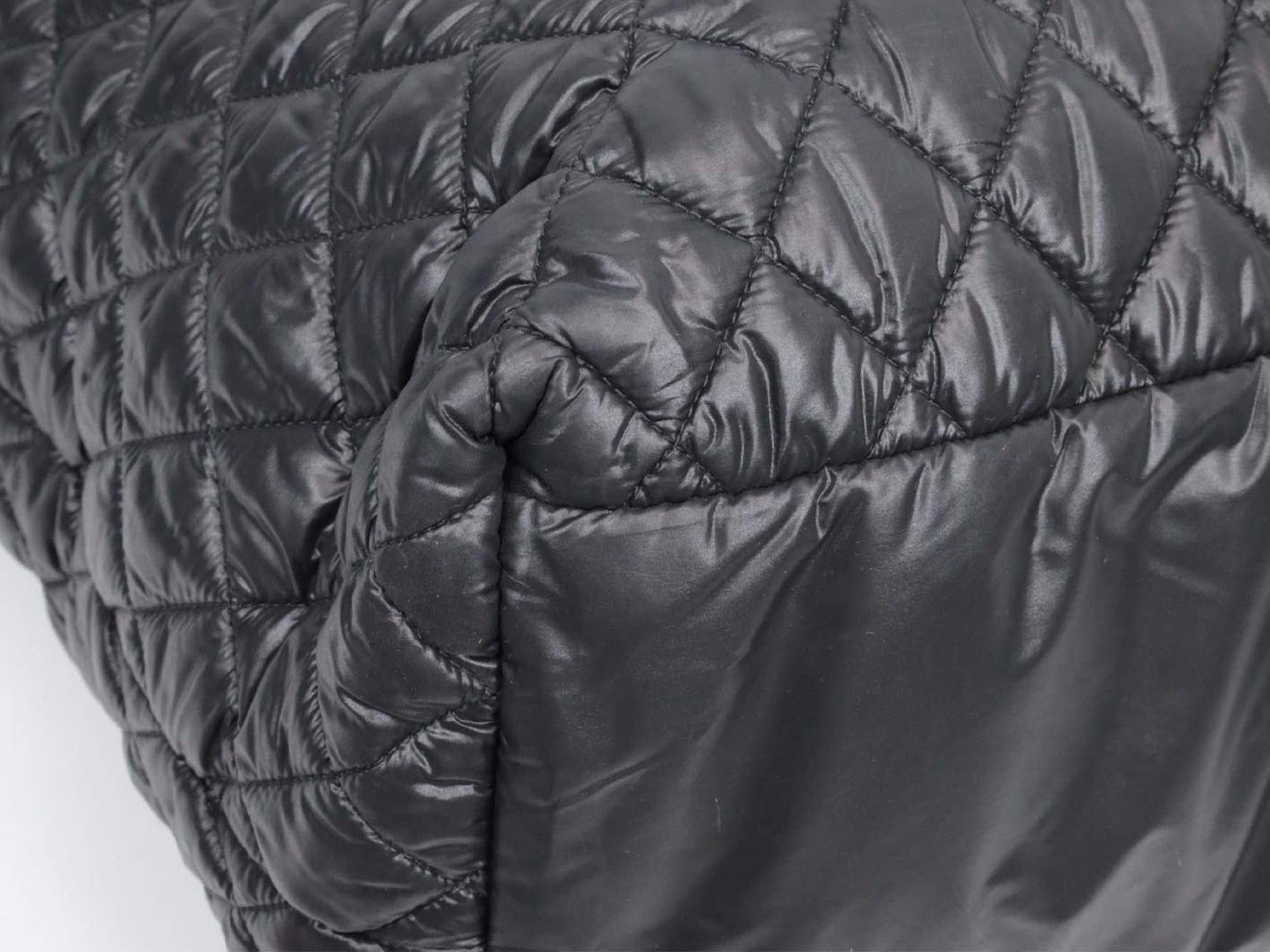 CHANEL Coco Cocoon TGM 60 No. 14 Boston Bag