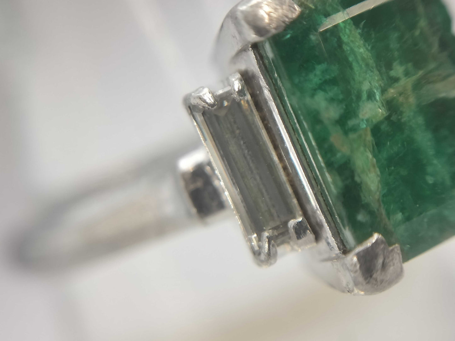 E2.00ct D0.33ct PM900 7.4g Ring 