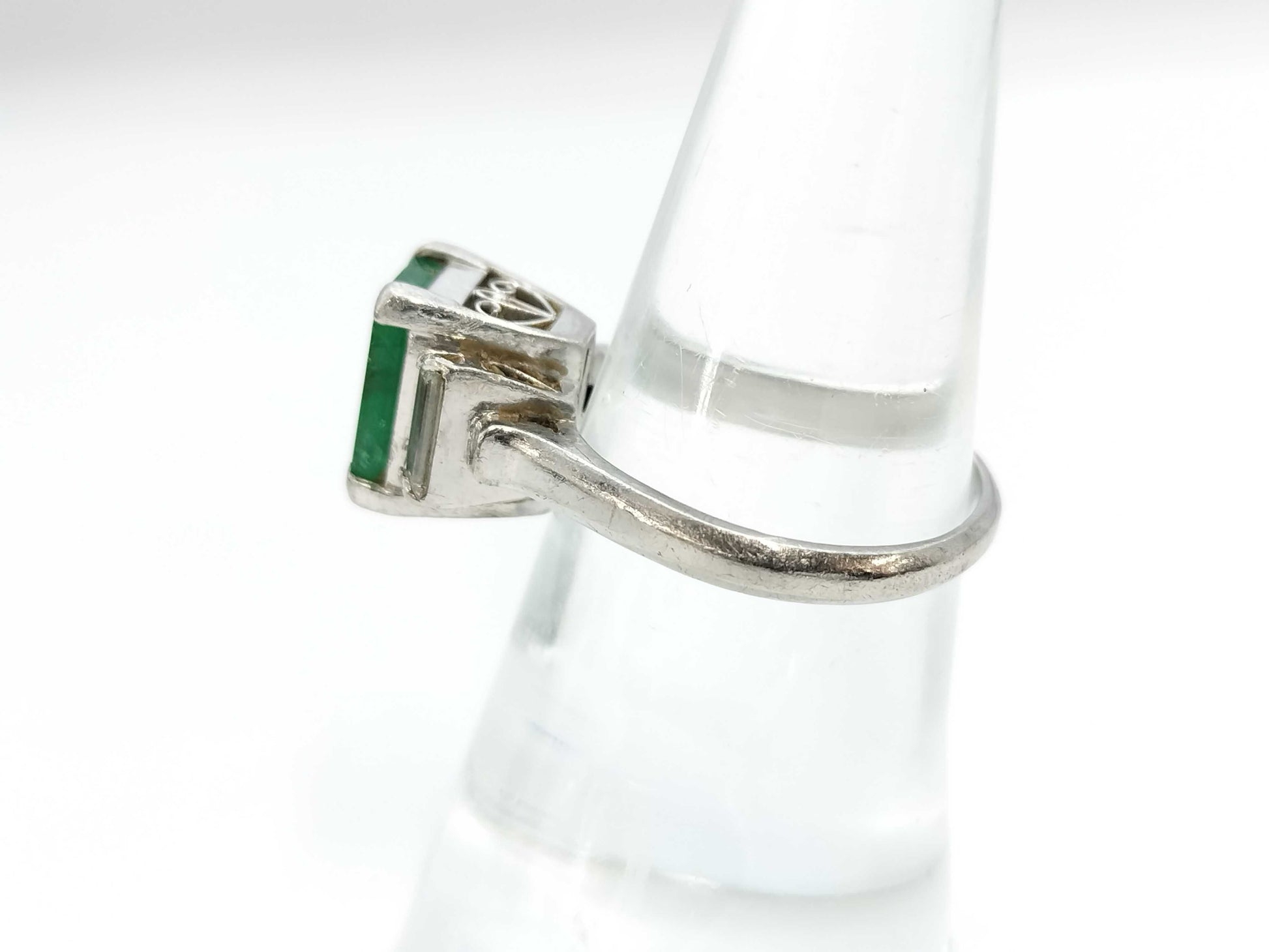E2.00ct D0.33ct PM900 7.4g Ring 