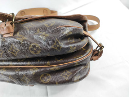 LOUIS VUITTON Monogram LOUIS VUITTON M42256 Monogram Louis Vuitton Monogram Saumur 30 Shoulder Bag Shoulder Bag