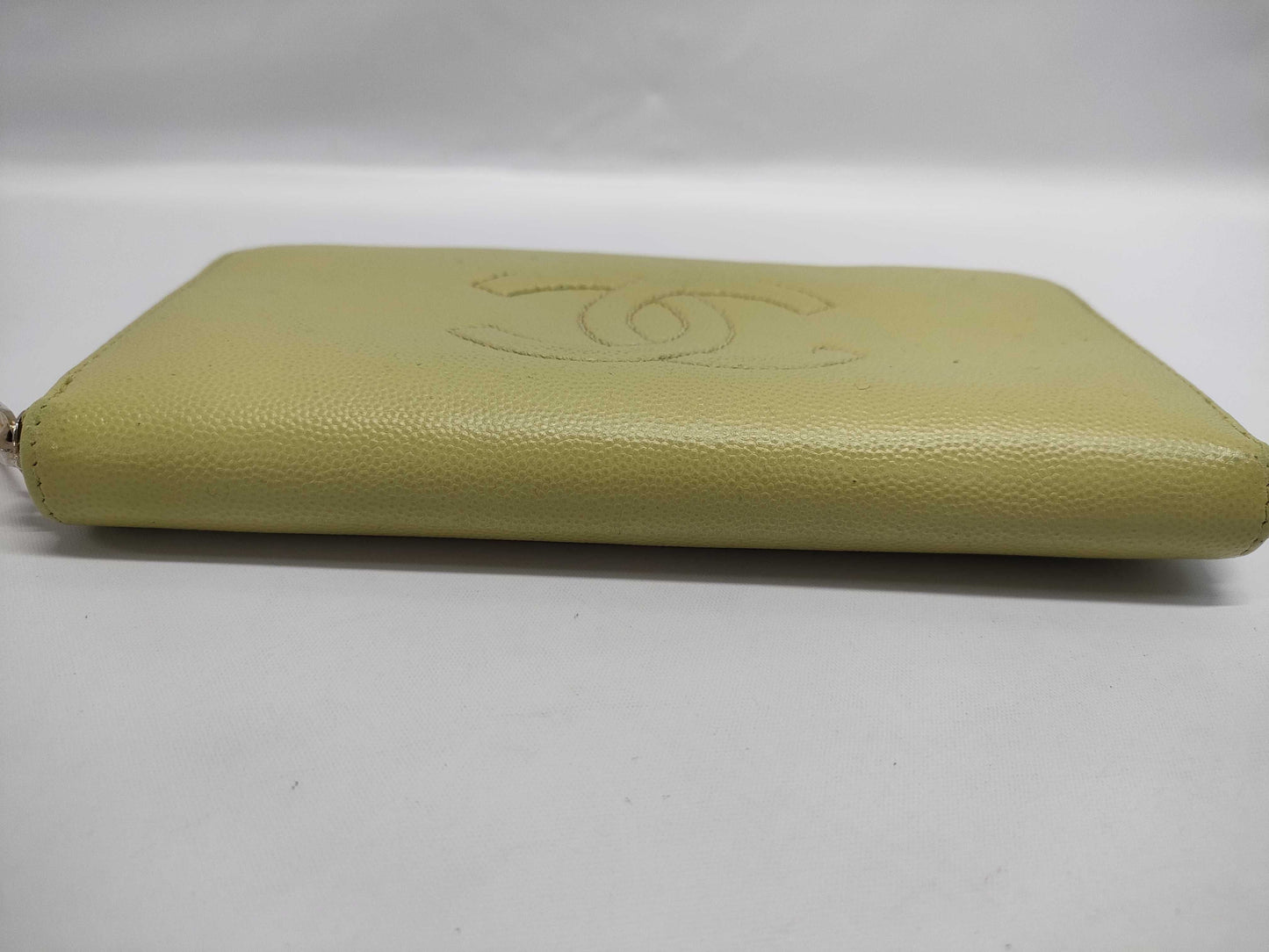 CHANEL Caviar Skin Coco Mark Wallet