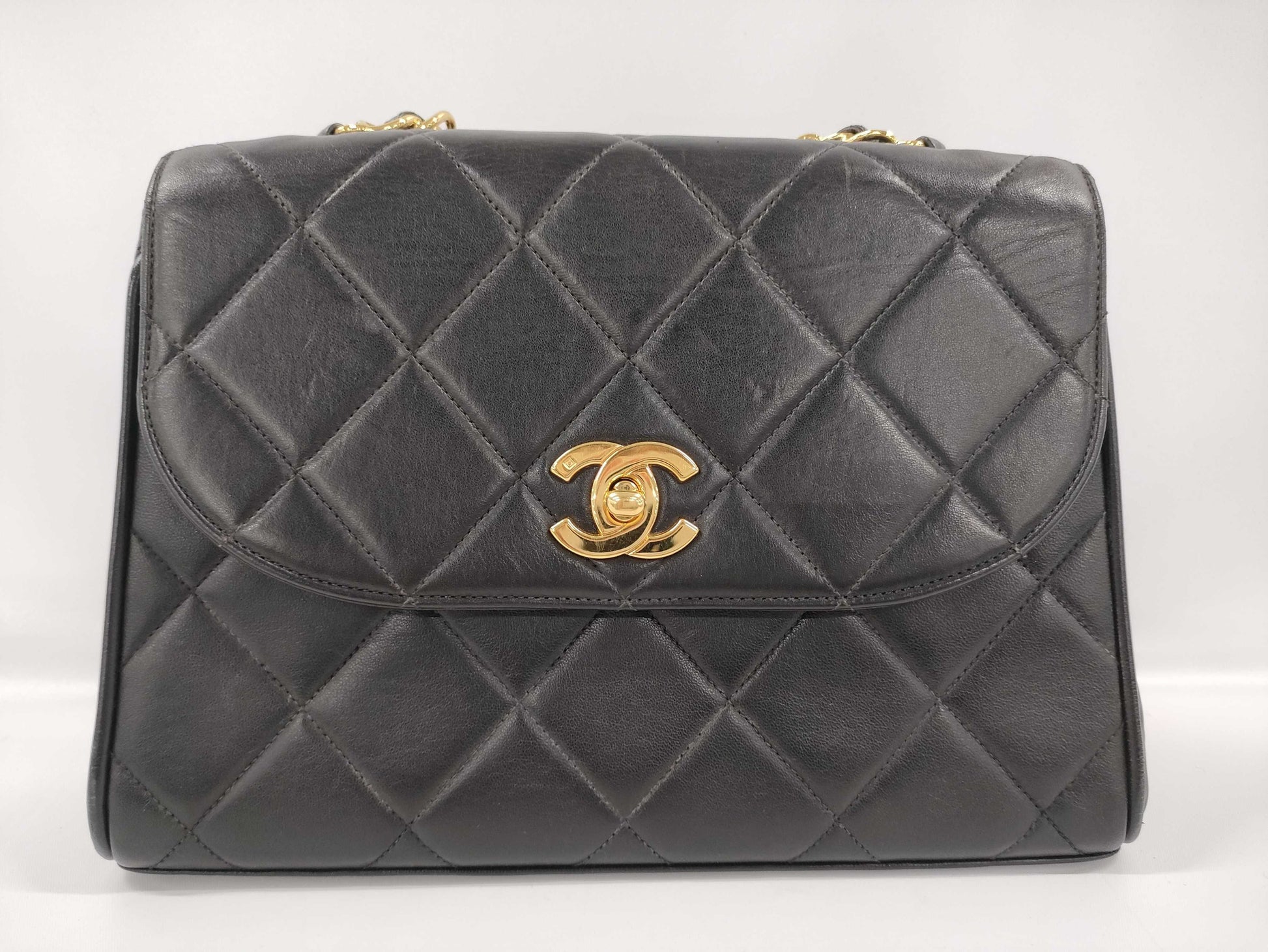 CHANEL Lambskin Matelasse Chain Hand Shoulder Bag