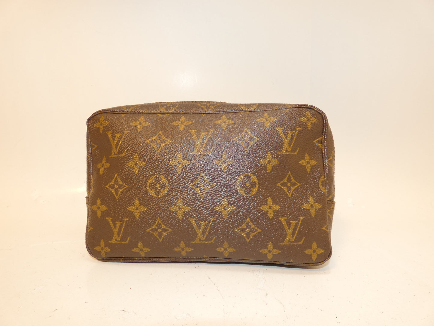 LOUIS VUITTON True Toilet Monogram Pouch Clutch Second Bag
