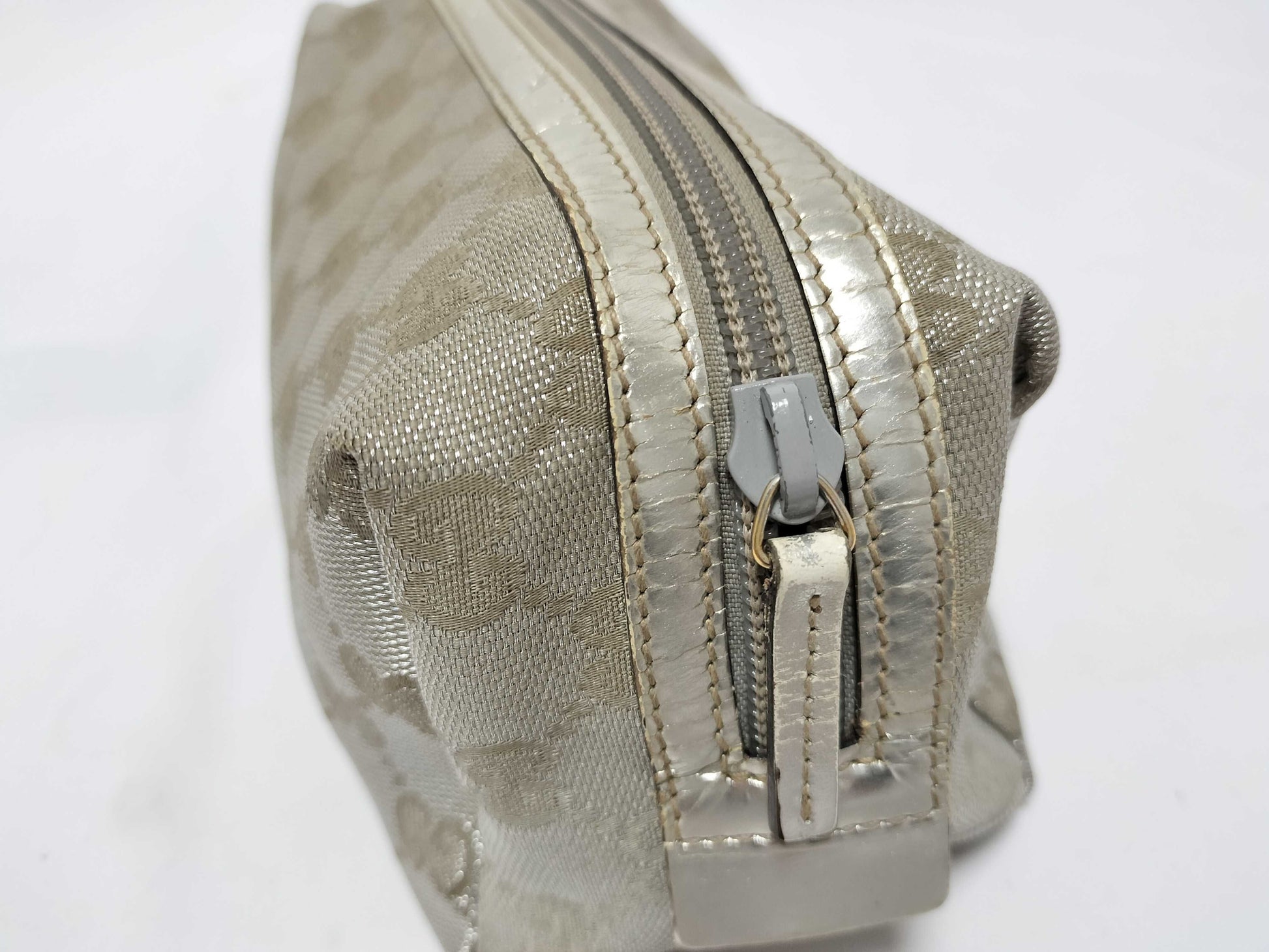 GUCCI GG Canvas Pouch 29595 Silver