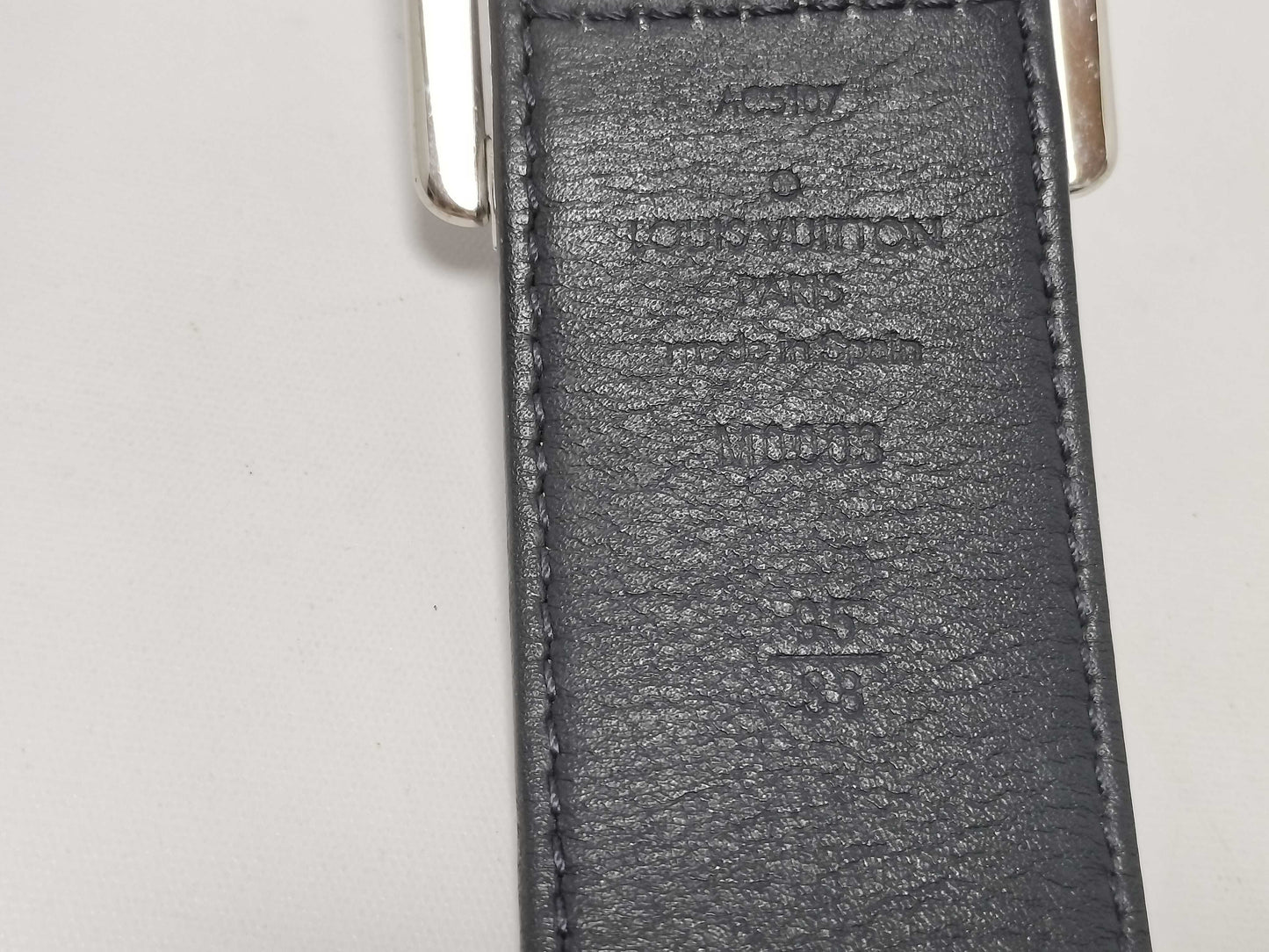 LOUIS VUITTON Santur Reverso Belt 95cm