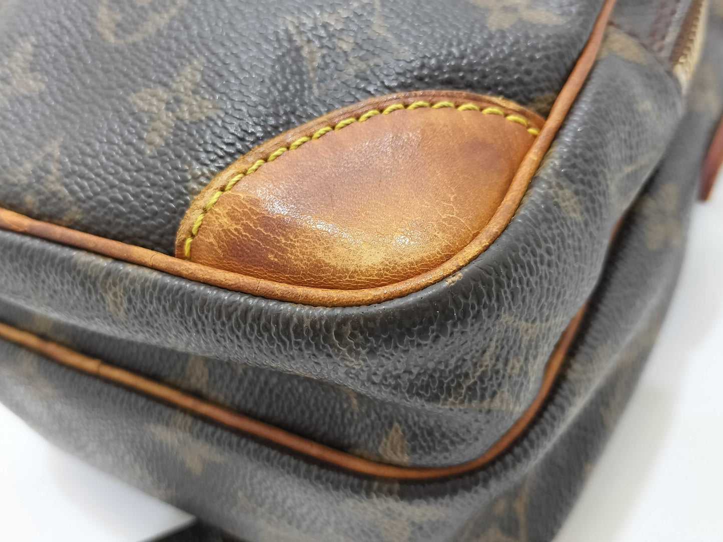 LOUIS VUITTON Monogram Amazon TH1012 Shoulder Bag