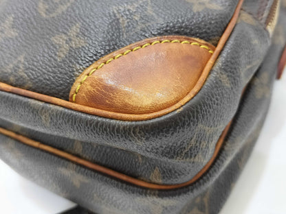 LOUIS VUITTON Monogram Amazon TH1012 Shoulder Bag