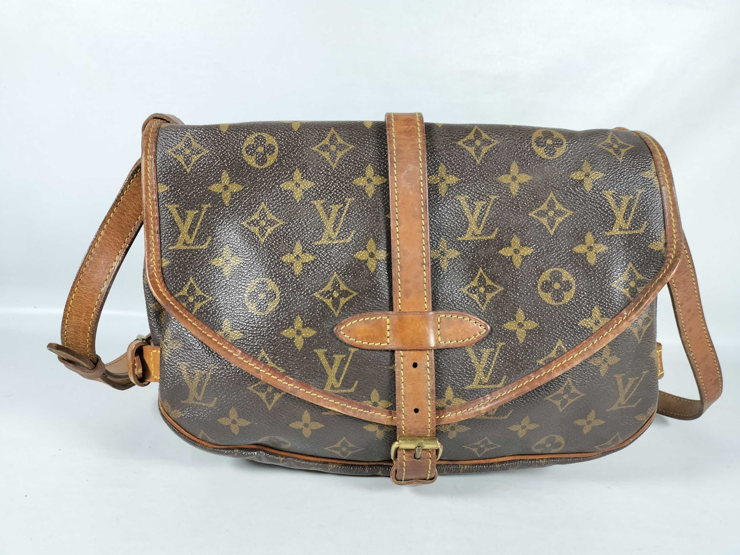 LOUIS VUITTON Monogram M42256 Saumur 30 Shoulder Bag
