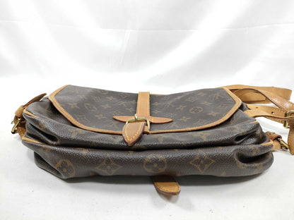LOUIS VUITTON Monogram M42256 Saumur Shoulder Bag