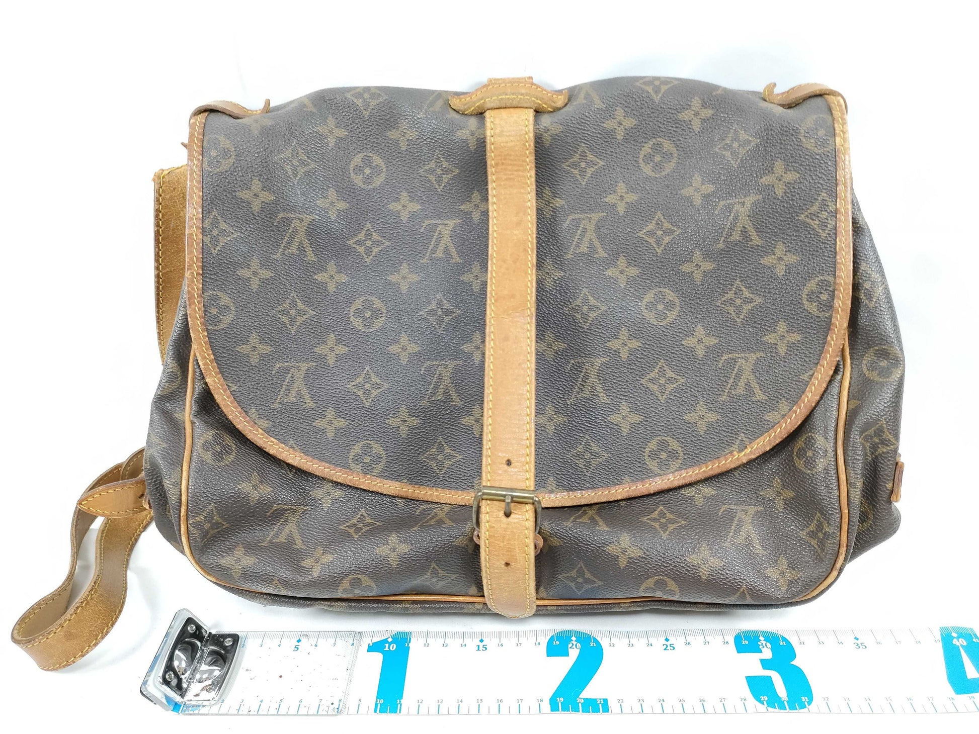 LOUIS VUITTON Monogram M42254 Saumur 35 Shoulder Bag
