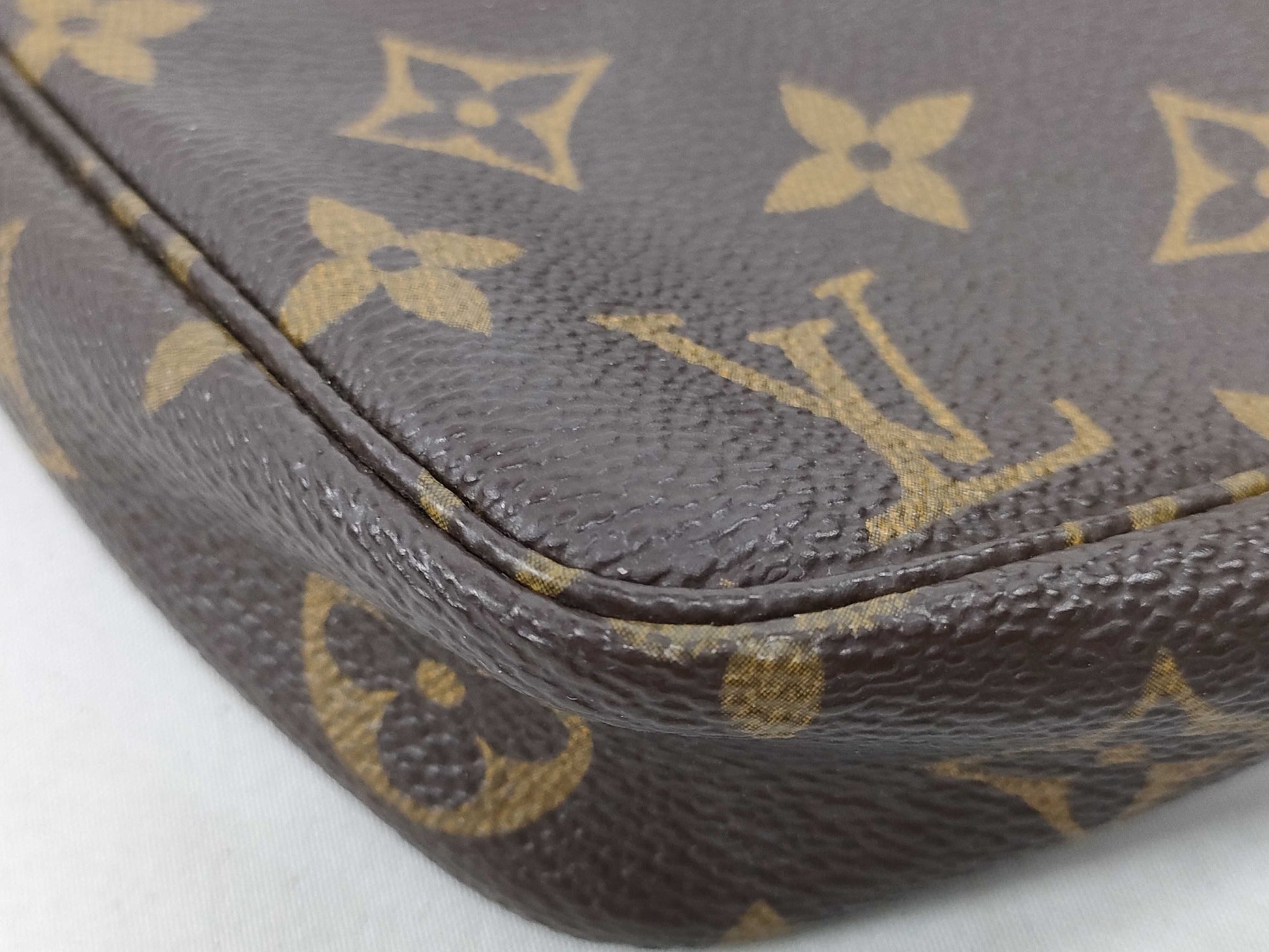 LOUIS VUITTON Monogram M51980 Pochette Accessoires Pouch