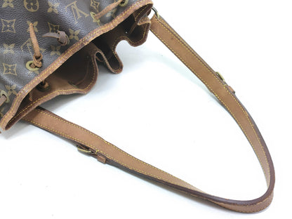 LOUIS VUITTON Monogram Shoulder Bag Monogram M42226 AR0943 Petit Noe Shoulder Bag