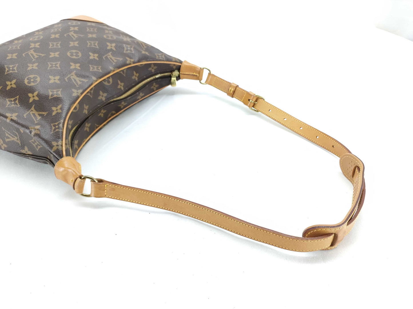 LOUIS VUITTON Monogram LOUIS VUITTON Louis Vuitton Boulogne 30 Monogram Shoulder Bag Shoulder Bag