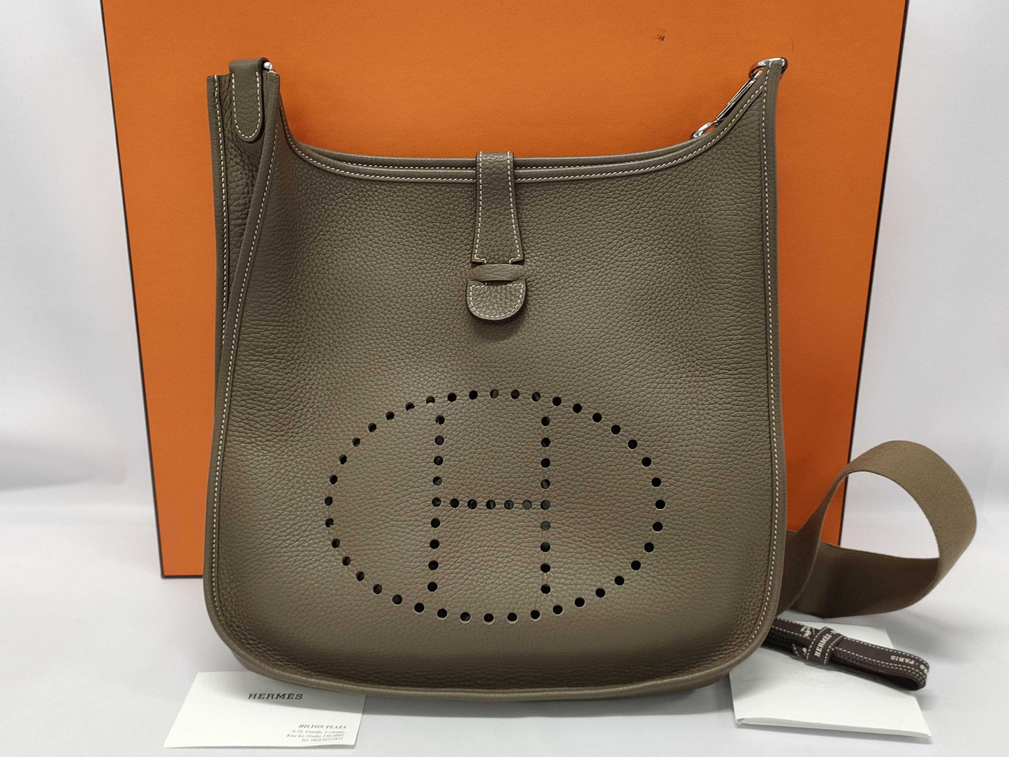 HERMES Evelyn 3 Taurillon Clemence Etoupe B Stamped Shoulder Bag
