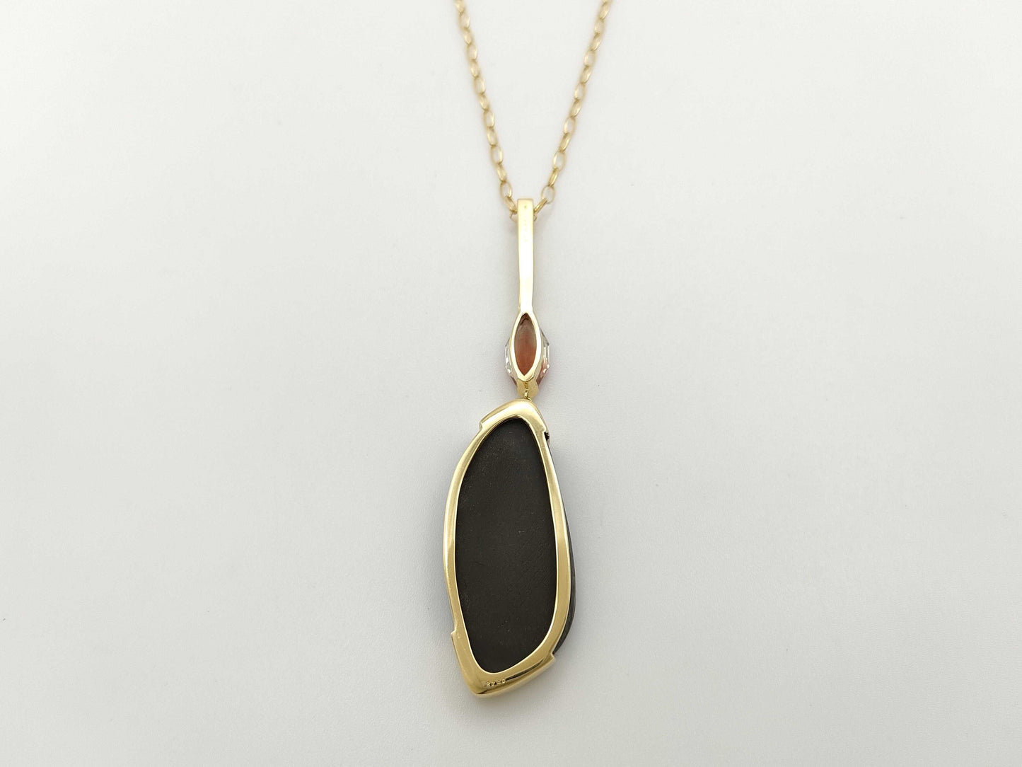 Ammolite 27.49ct Sunstone 1.84ct D0.12ct K18 15.3g Necklace 