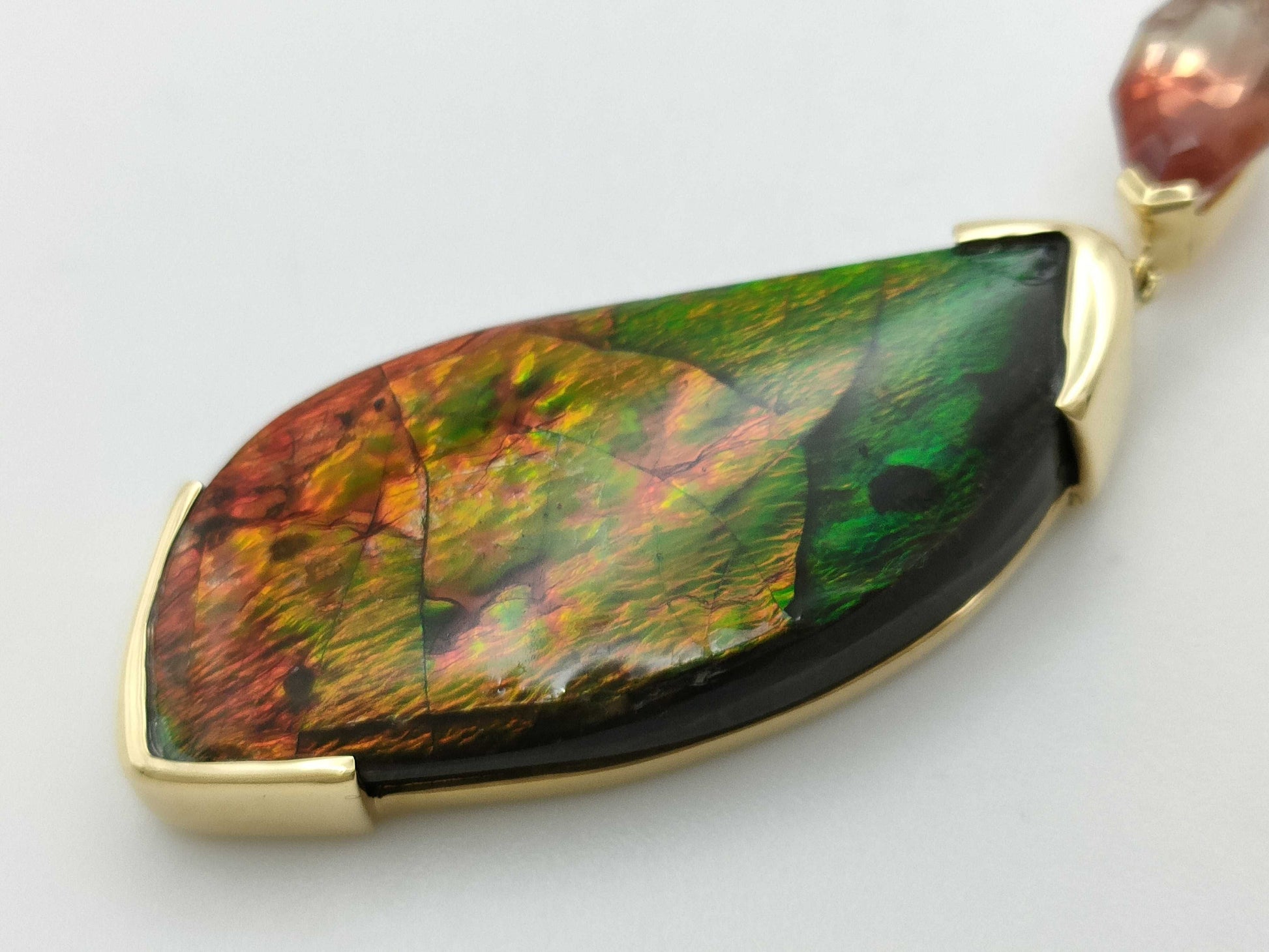 Ammolite 27.49ct Sunstone 1.84ct D0.12ct K18 15.3g Necklace 