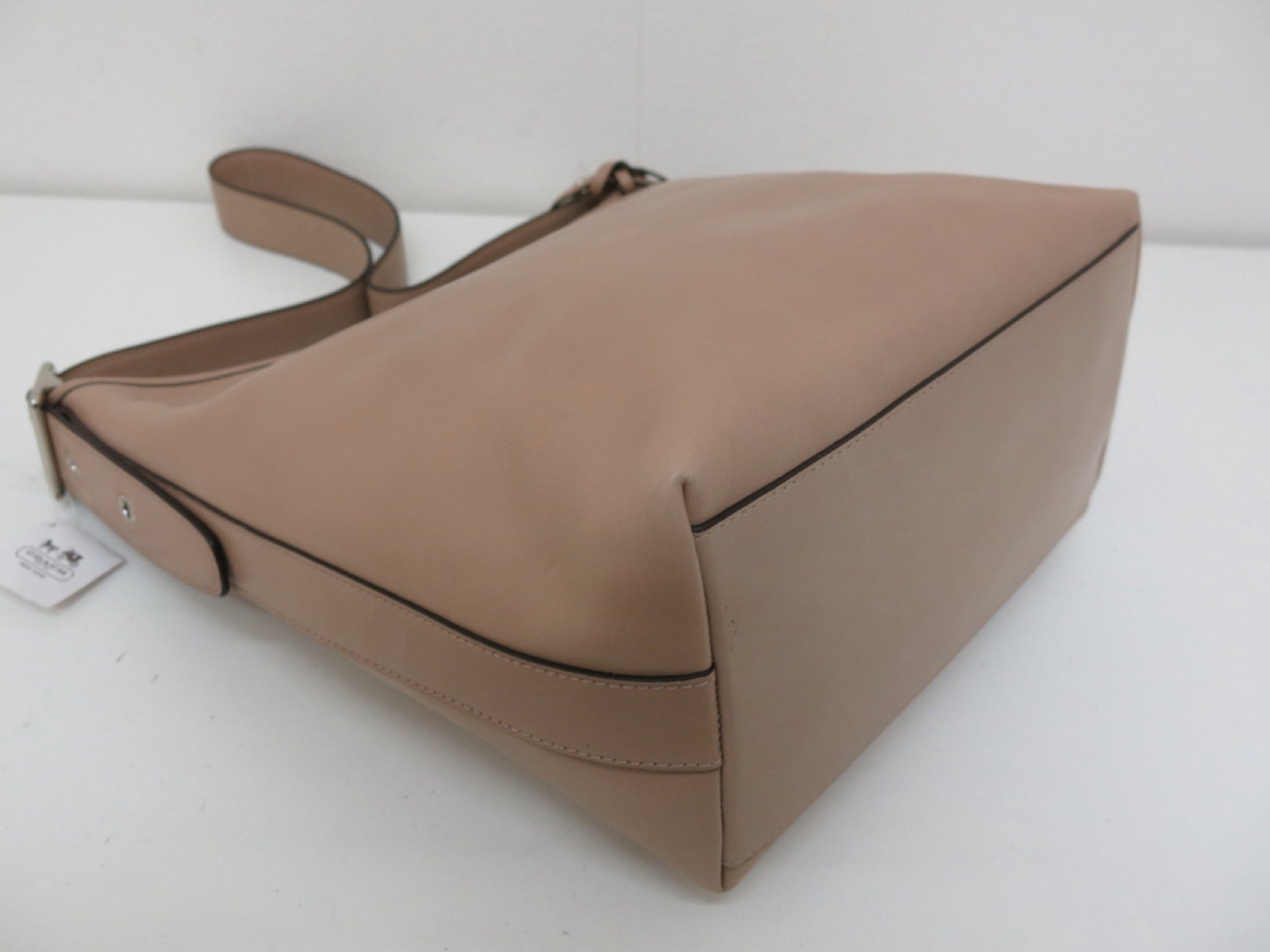 COACH Coach Leather One-Shoulder Bag Beige Shoulder Bag