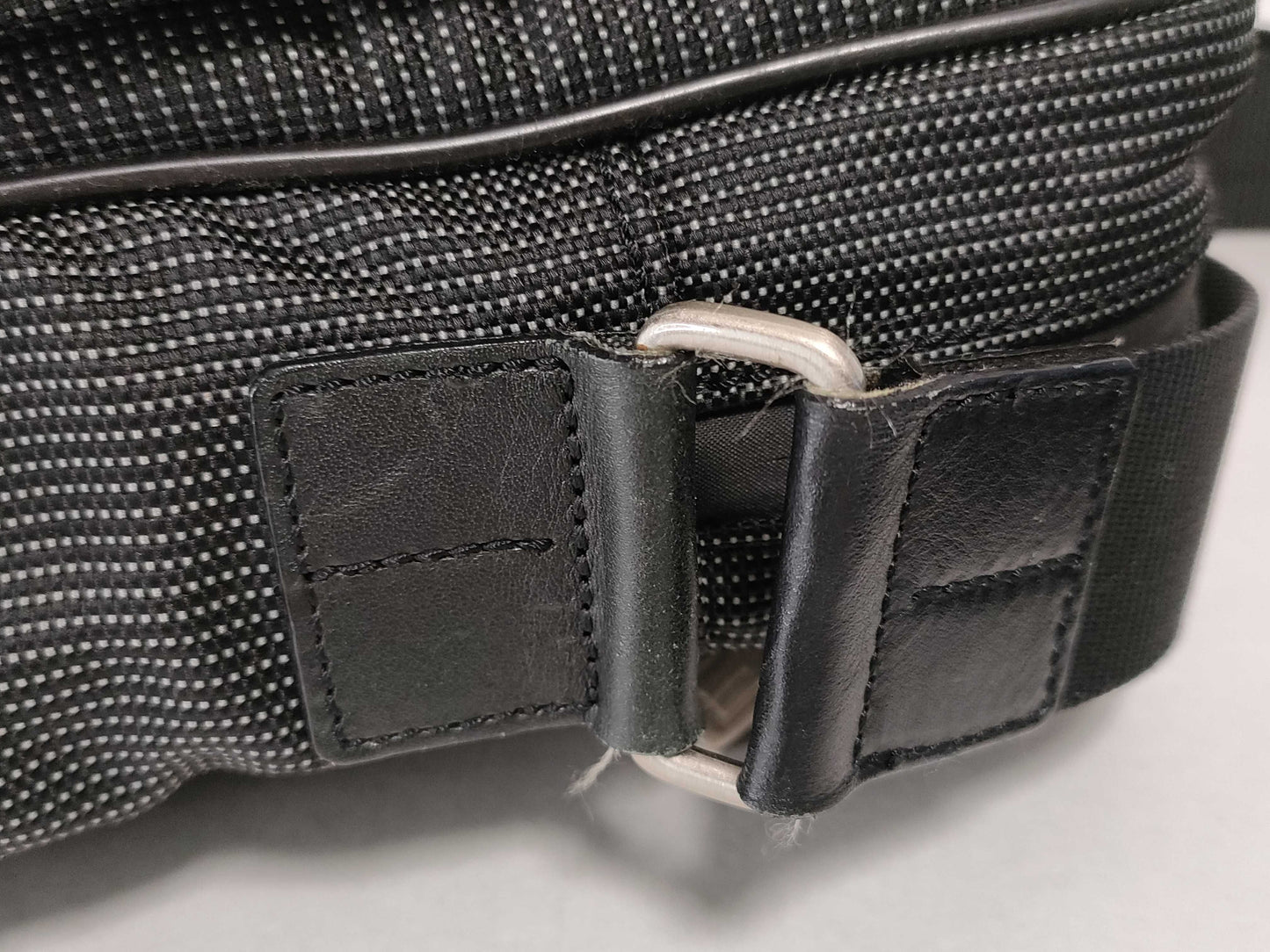 dunhill shoulder bag shoulder bag