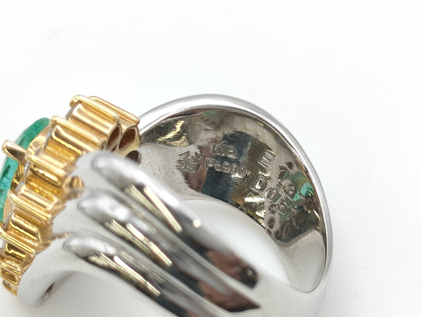 E1.37ct D0.57ct PT900/K18 13.3g Ring 