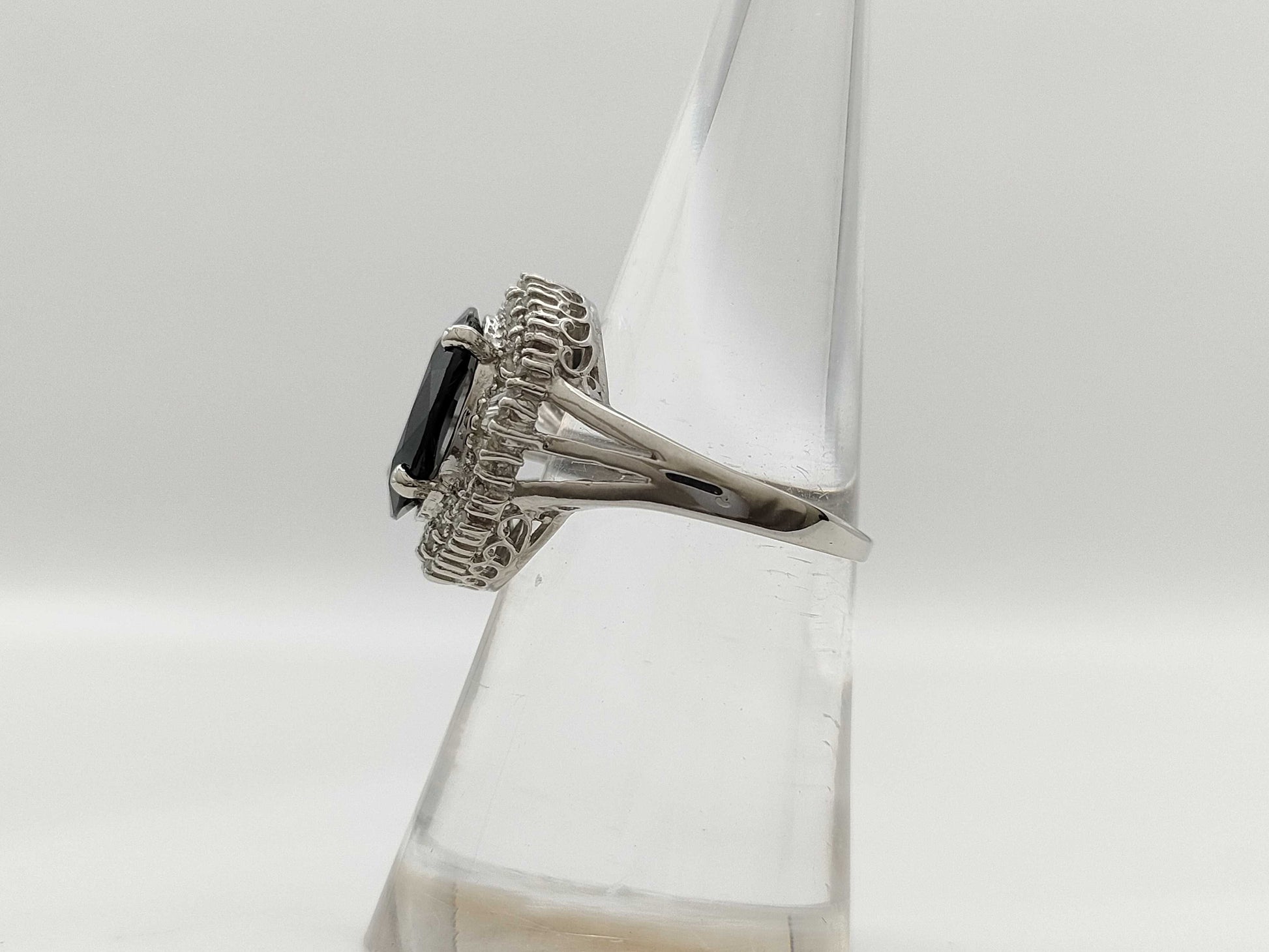 S2.65ct D0.37ct PT900 5.0g Ring 