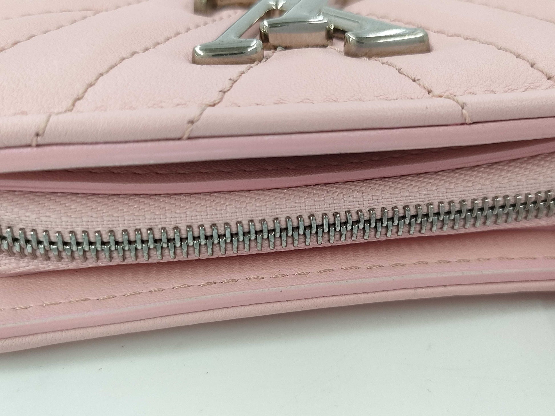 LOUIS VUITTON New Wave Compact M63791 Pink Bi-fold Wallet