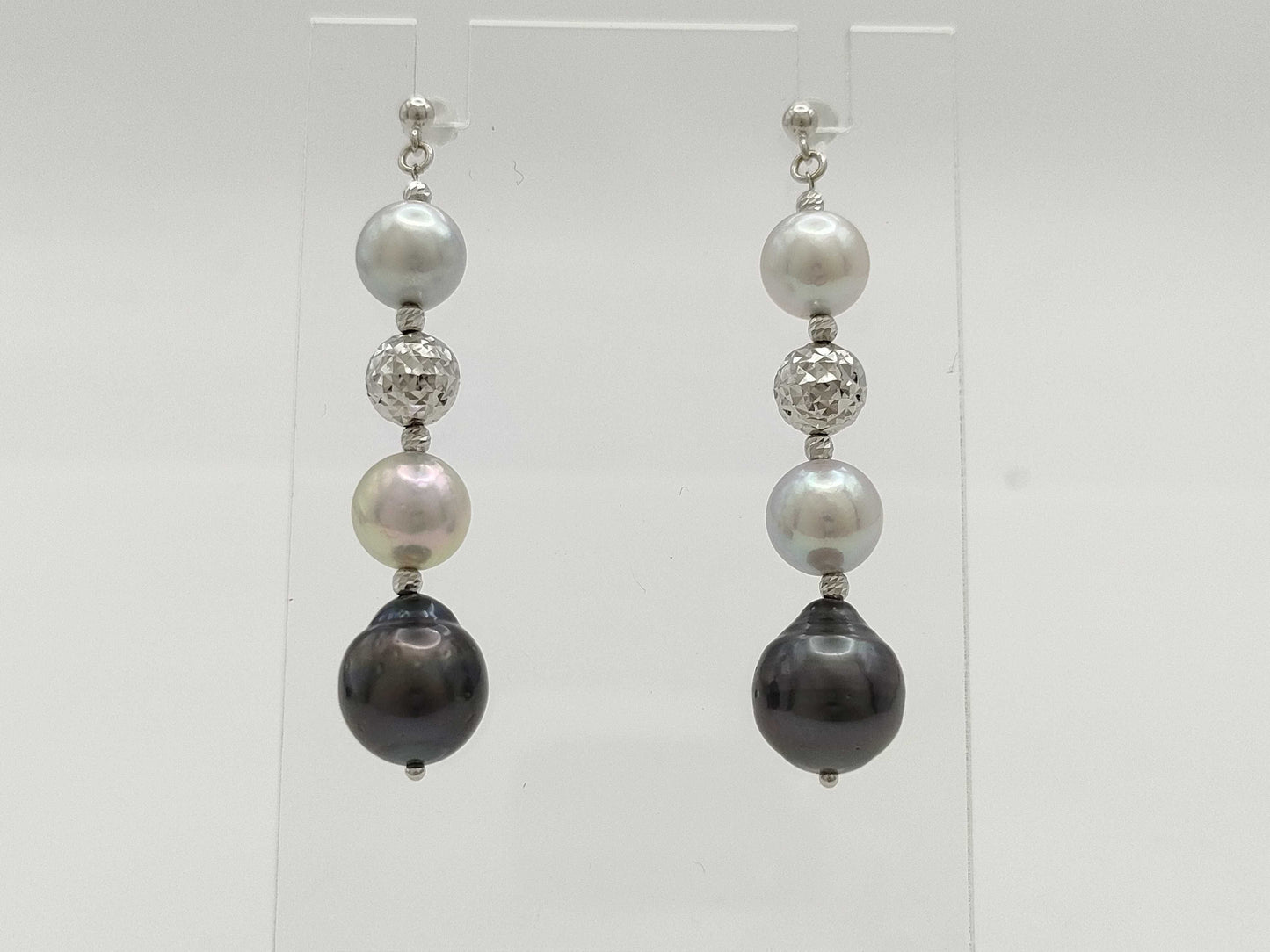 Pearl diameter: Approx. 7.2mm/7.2mm/7.4mm/7.4mm/9.4mm/9.6mm, 18K White Gold, 5.6g, Earrings 
