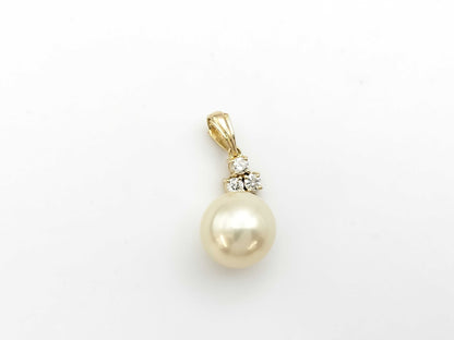 Pearl diameter: approx. 11.0mm, D0.18ct, 18K gold, 3.1g, pendant top 