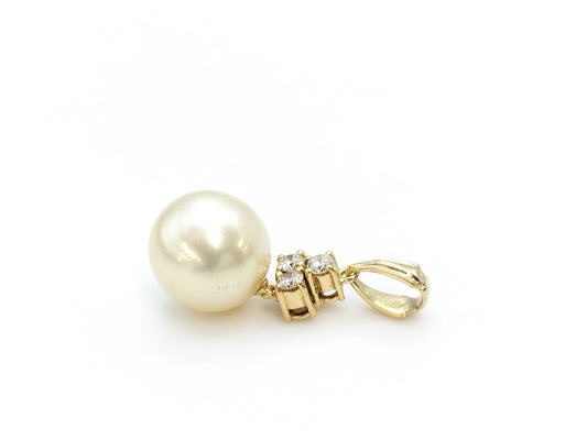Pearl diameter: approx. 11.0mm, D0.18ct, 18K gold, 3.1g, pendant top 