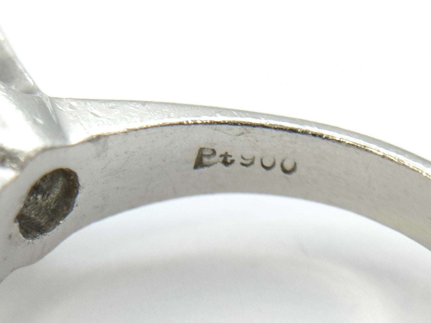 Transparent Stone PT900 6.8g Ring 