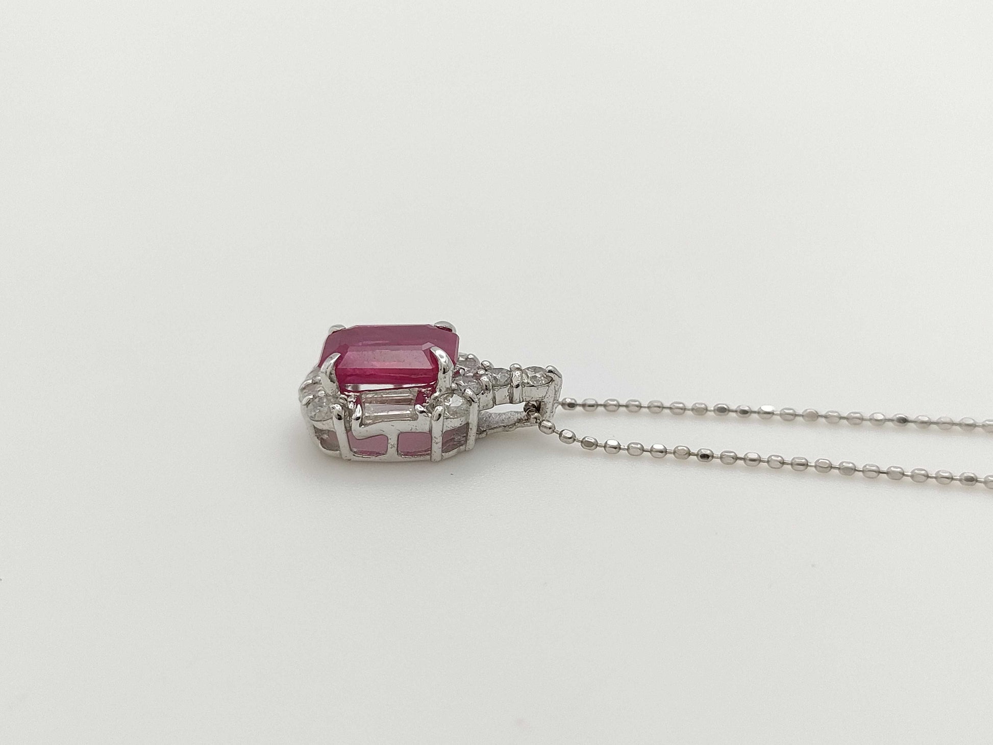 1.67ct Colored Stone, D0.52ct, 3.6g, K18WG/K18 Necklace 